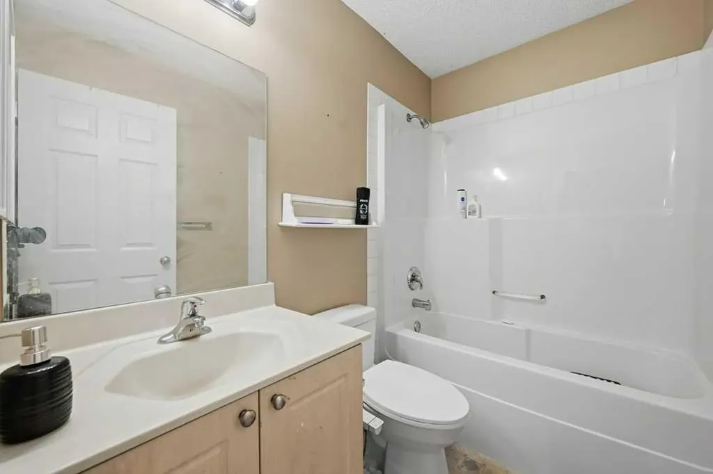 86 Saddlecrest Close NE Calgary AB T3J5B6