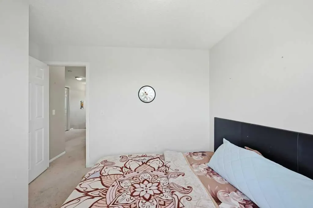 86 Saddlecrest Close NE Calgary AB T3J5B6