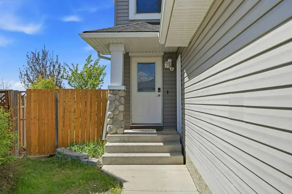 86 Saddlecrest Close NE Calgary AB T3J5B6