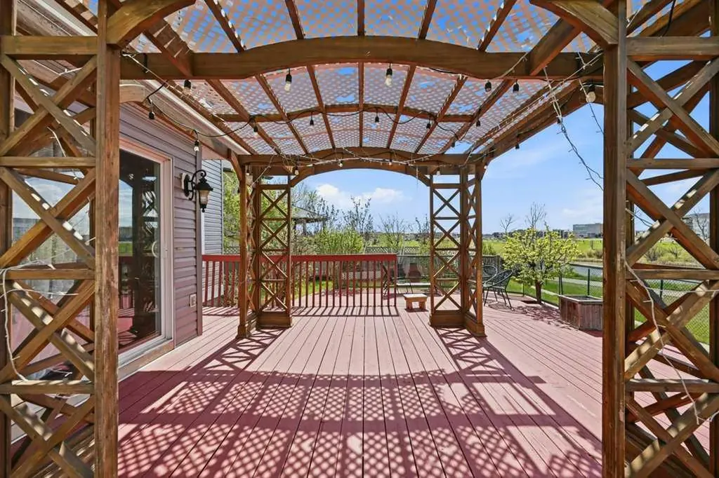86 Saddlecrest Close NE Calgary AB T3J5B6