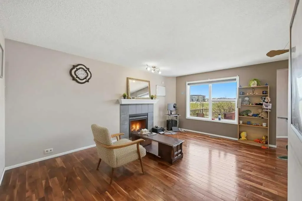 86 Saddlecrest Close NE Calgary AB T3J5B6