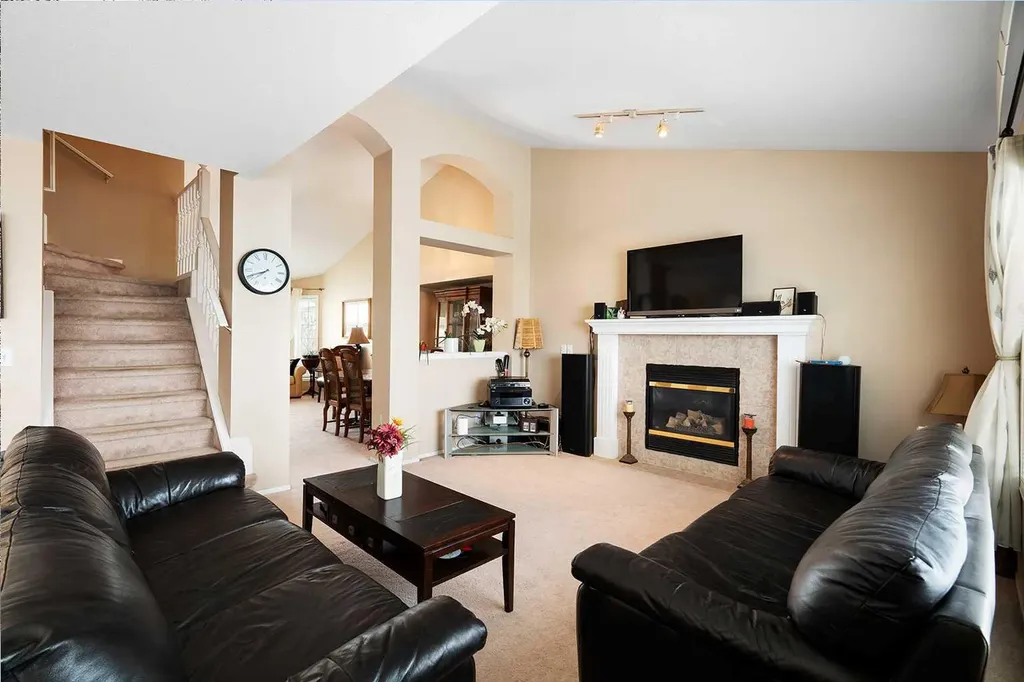 141 Arbour Stone Close NW Calgary AB T3G4T2