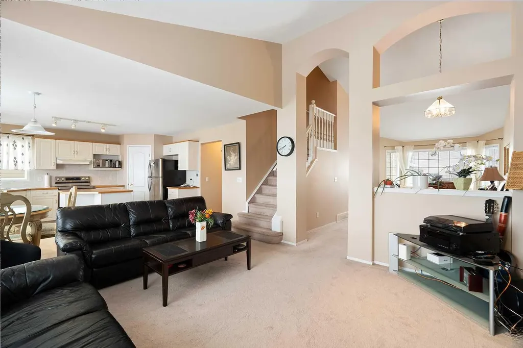 141 Arbour Stone Close NW Calgary AB T3G4T2