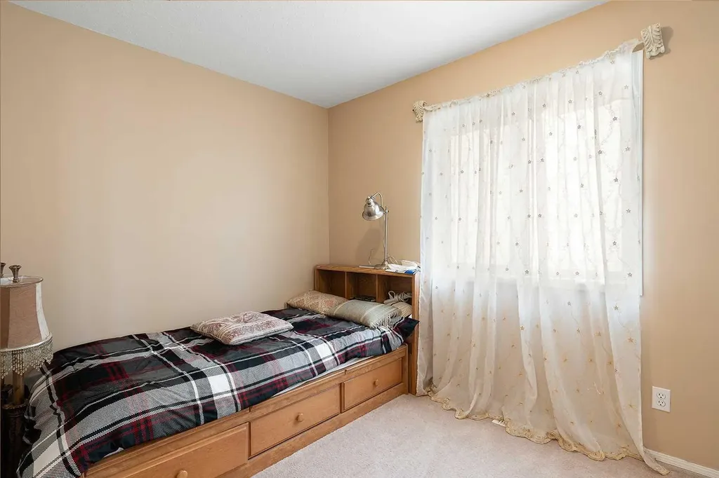 141 Arbour Stone Close NW Calgary AB T3G4T2