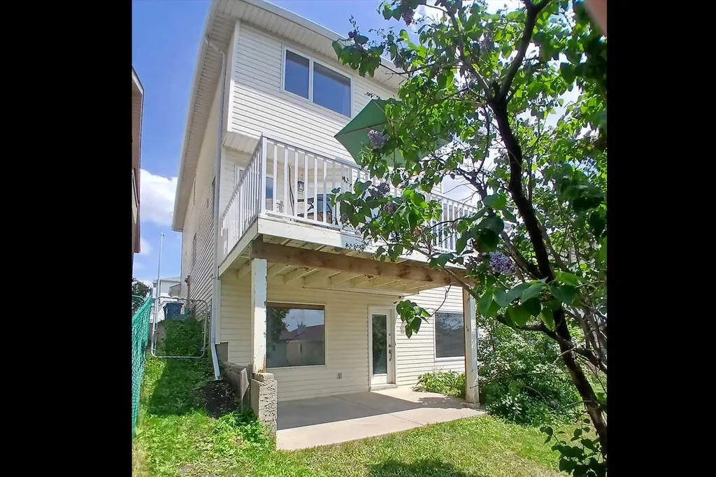 141 Arbour Stone Close NW Calgary AB T3G4T2