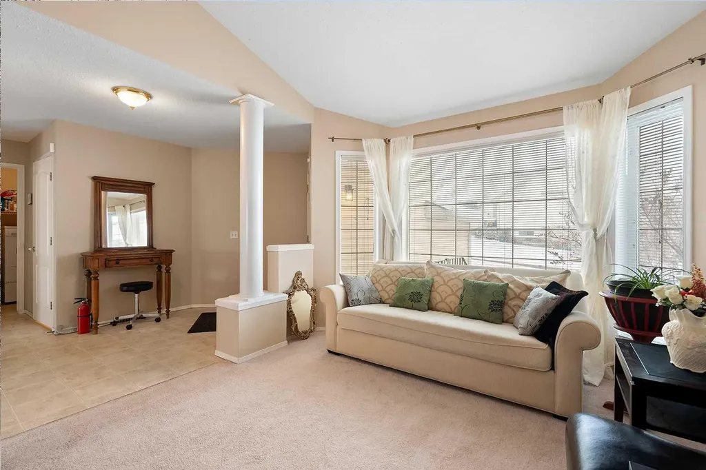 141 Arbour Stone Close NW Calgary AB T3G4T2