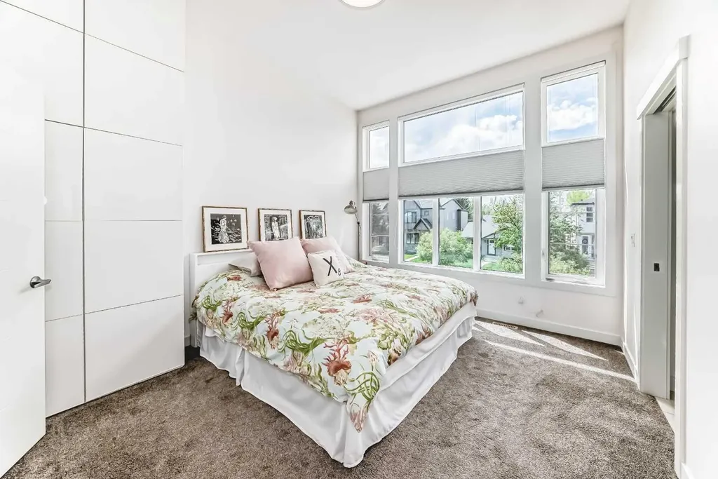 1048 Regal Crescent NE Calgary AB T2E5H1
