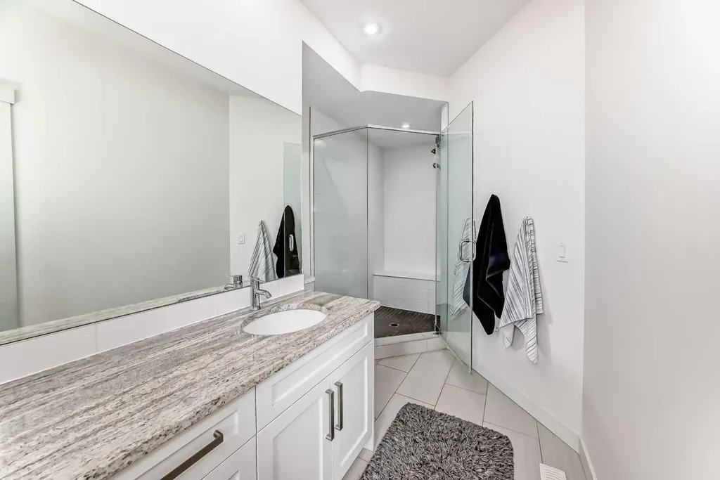 1048 Regal Crescent NE Calgary AB T2E5H1