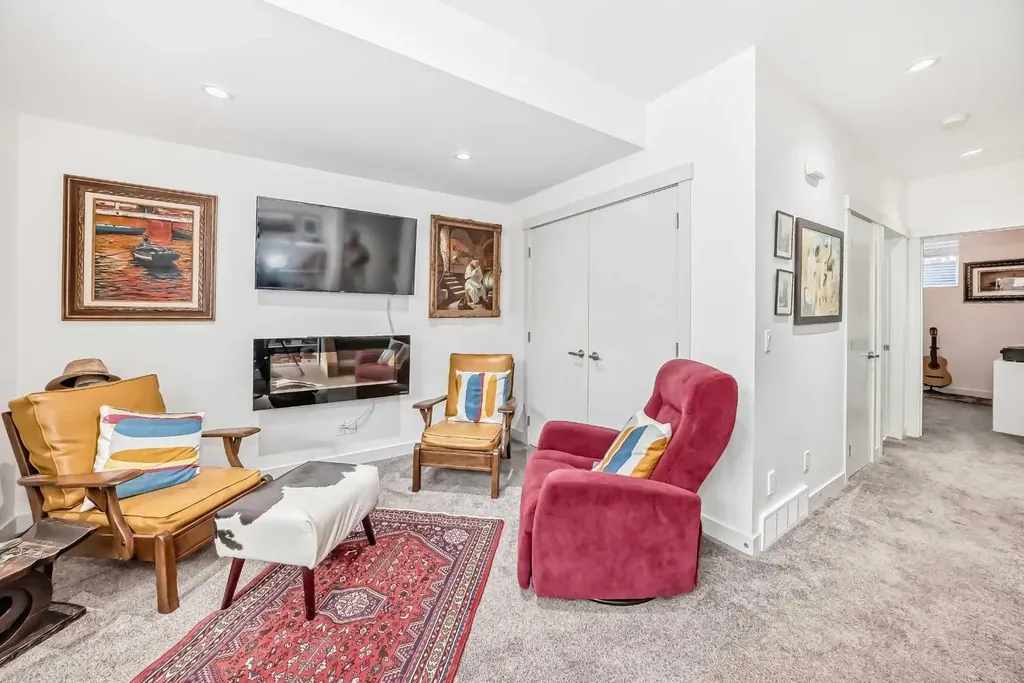 1048 Regal Crescent NE Calgary AB T2E5H1