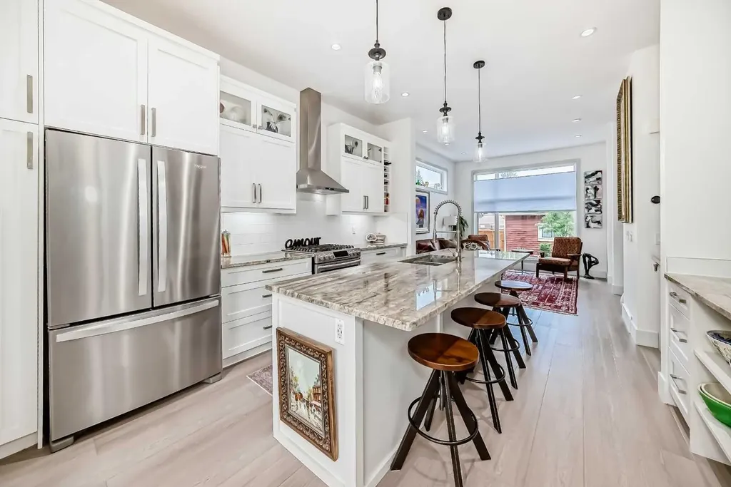 1048 Regal Crescent NE Calgary AB T2E5H1
