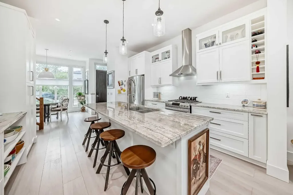 1048 Regal Crescent NE Calgary AB T2E5H1
