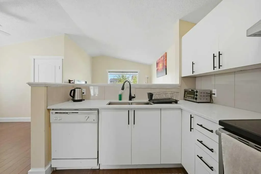 141 Martin Crossing Crescent NE Calgary AB T3J3S9