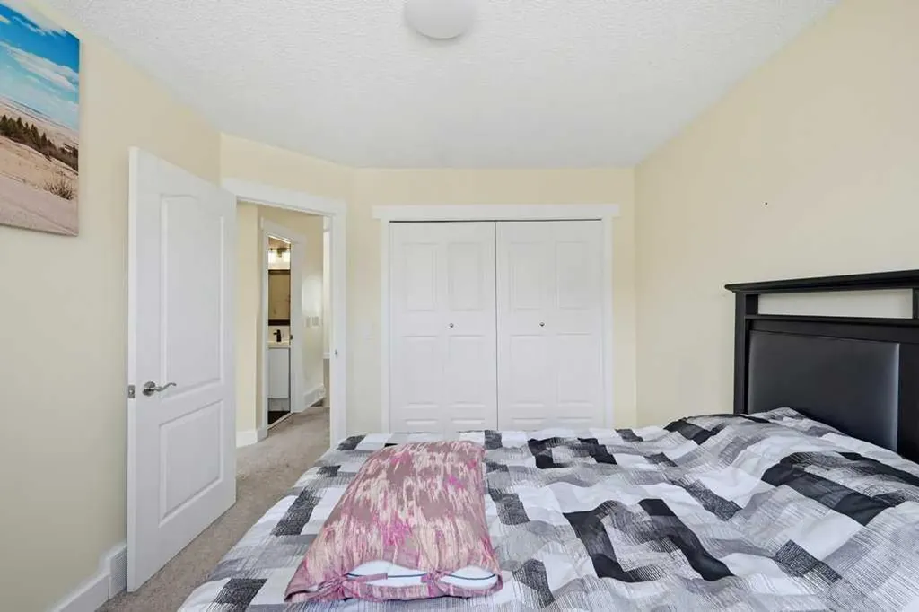 141 Martin Crossing Crescent NE Calgary AB T3J3S9