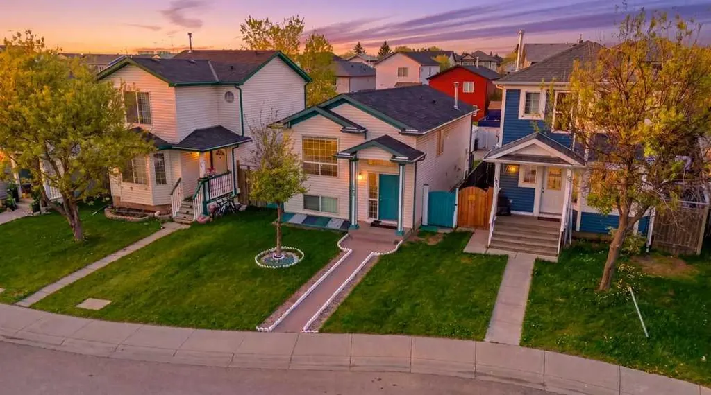 141 Martin Crossing Crescent NE Calgary AB T3J3S9