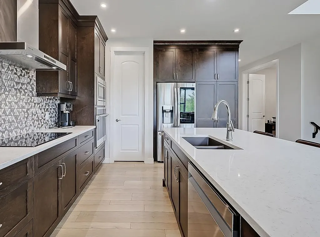 548 Cranbrook Gardens SE Calgary AB T3M 3N5