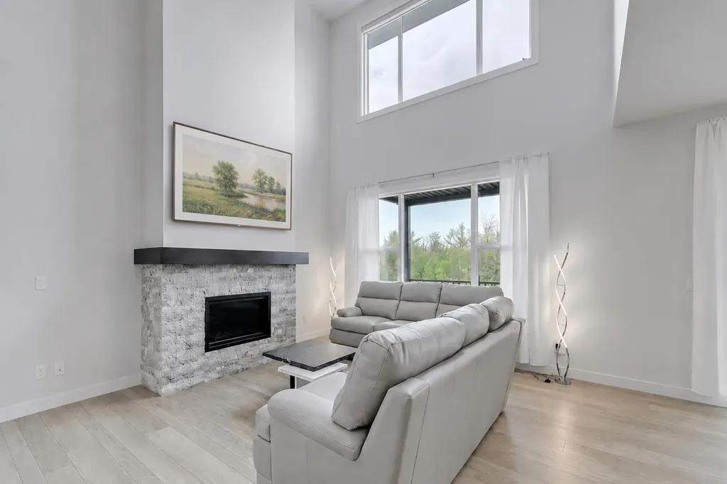 548 Cranbrook Gardens SE Calgary AB T3M 3N5
