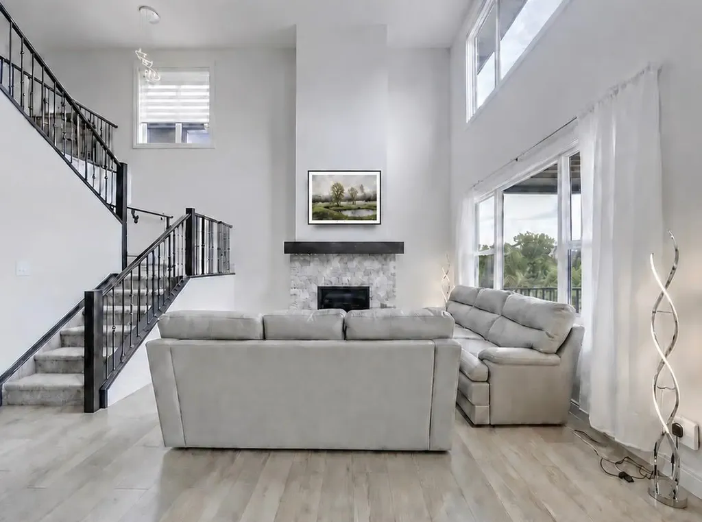 548 Cranbrook Gardens SE Calgary AB T3M 3N5
