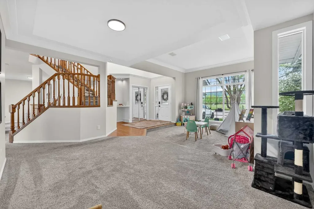 11212 Valley Ridge Drive NW Calgary AB T3B 5L8