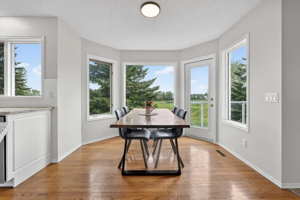 11212 Valley Ridge Drive NW Calgary AB T3B 5L8