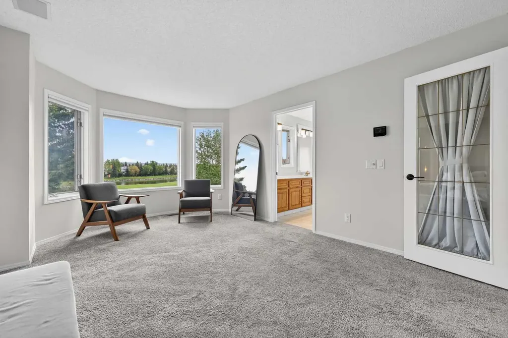 11212 Valley Ridge Drive NW Calgary AB T3B 5L8