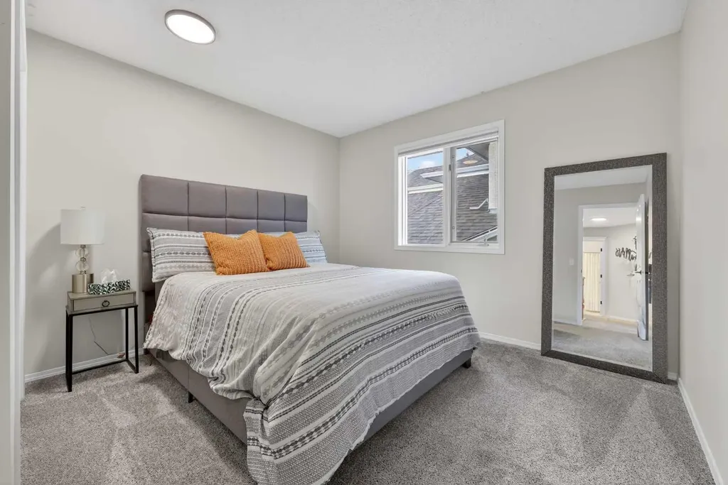 11212 Valley Ridge Drive NW Calgary AB T3B 5L8