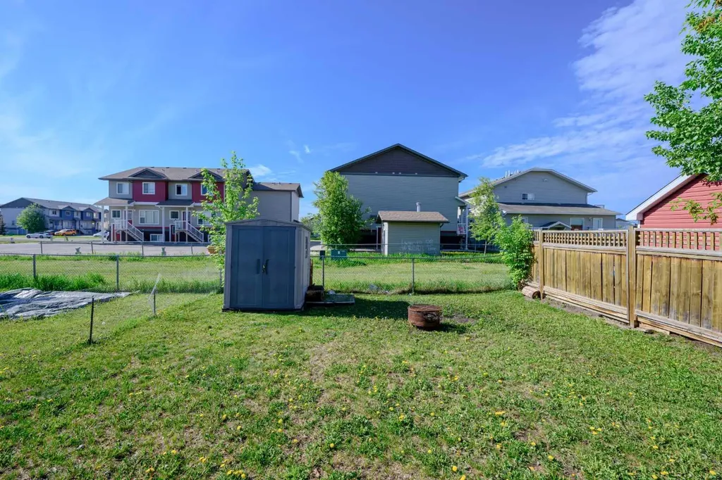 9249 94 Avenue Grande Prairie AB T8V 7S1