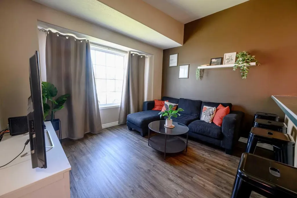 9249 94 Avenue Grande Prairie AB T8V 7S1