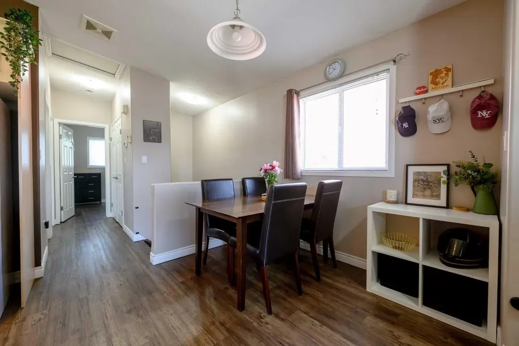 9249 94 Avenue Grande Prairie AB T8V 7S1