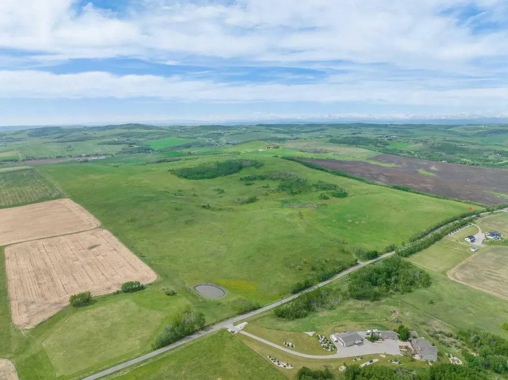 96 Street W Rural Foothills County AB T1S 3K4