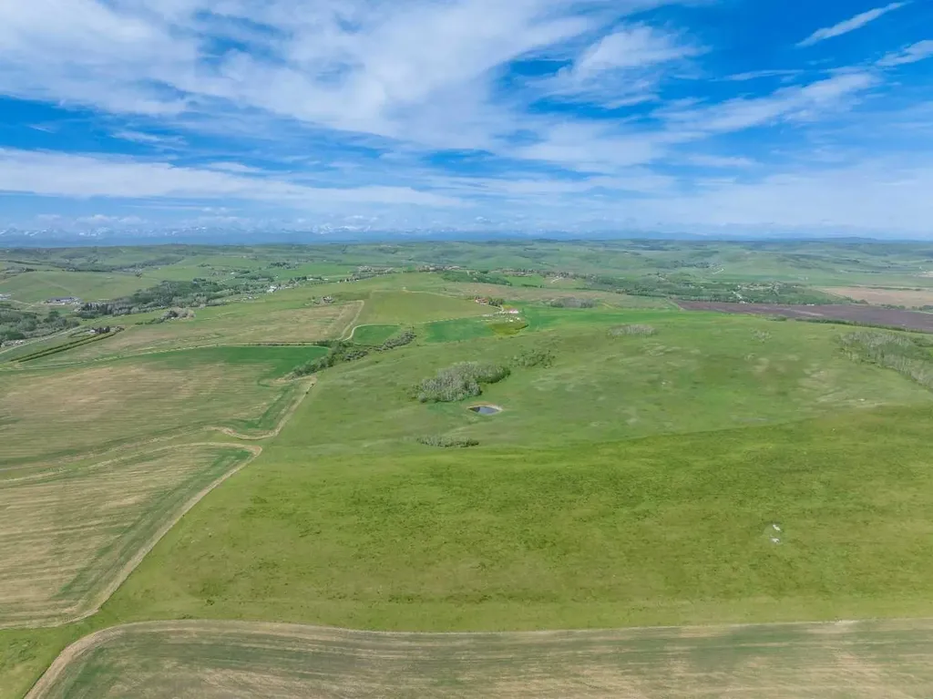 96 Street W Rural Foothills County AB T1S 3K4