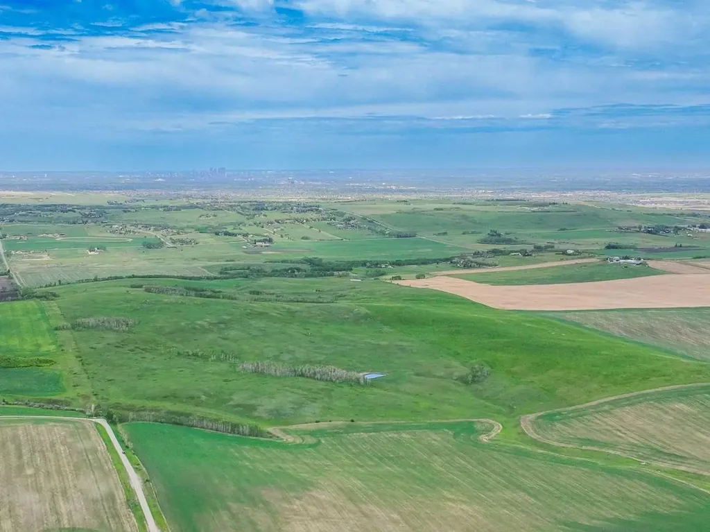 96 Street W Rural Foothills County AB T1S 3K4