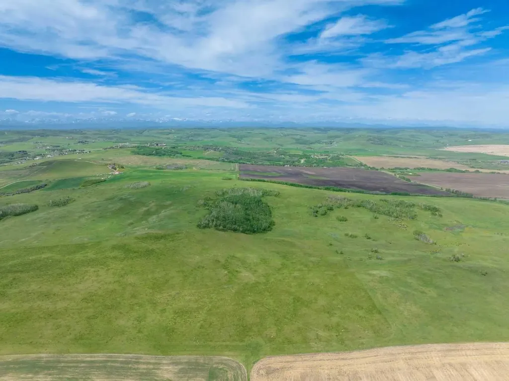 96 Street W Rural Foothills County AB T1S 3K4