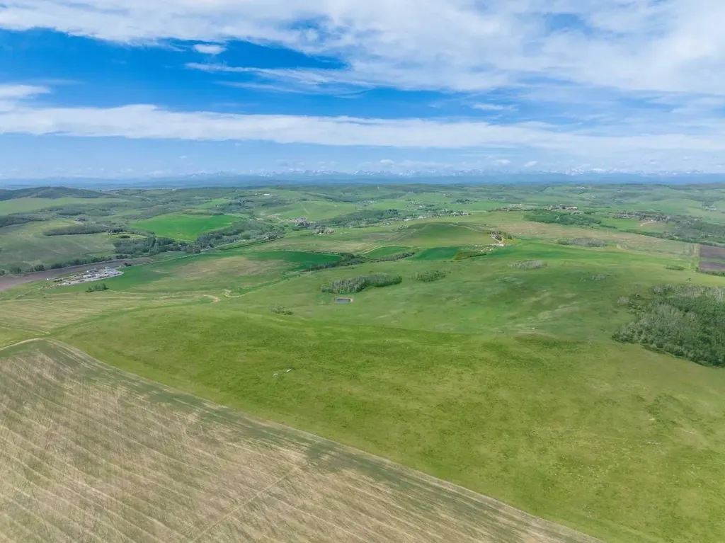 96 Street W Rural Foothills County AB T1S 3K4