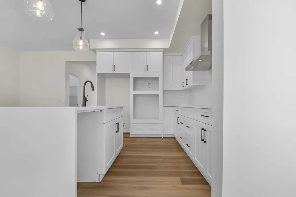568 Buffaloberry Manor SE Calgary AB T3M3Z1