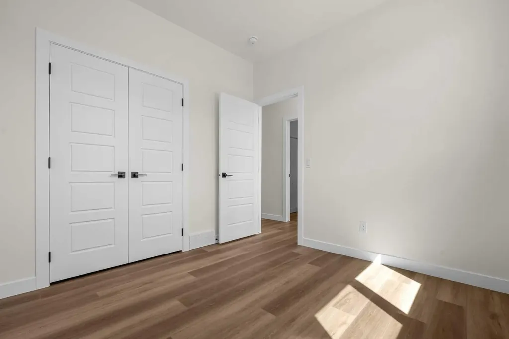 568 Buffaloberry Manor SE Calgary AB T3M3Z1