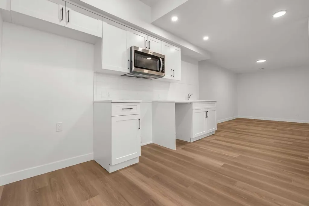 568 Buffaloberry Manor SE Calgary AB T3M3Z1