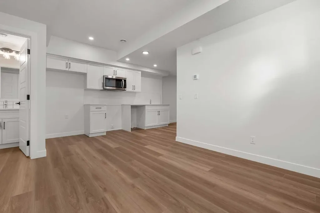 568 Buffaloberry Manor SE Calgary AB T3M3Z1