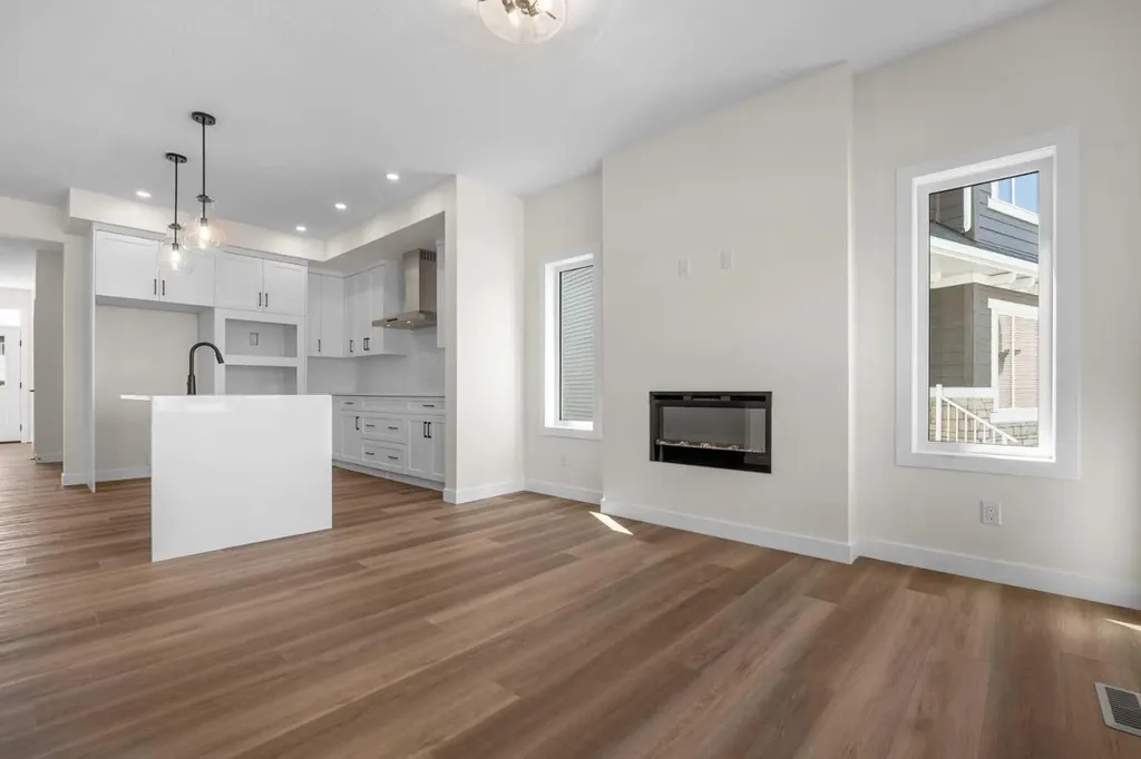 568 Buffaloberry Manor SE Calgary AB T3M3Z1