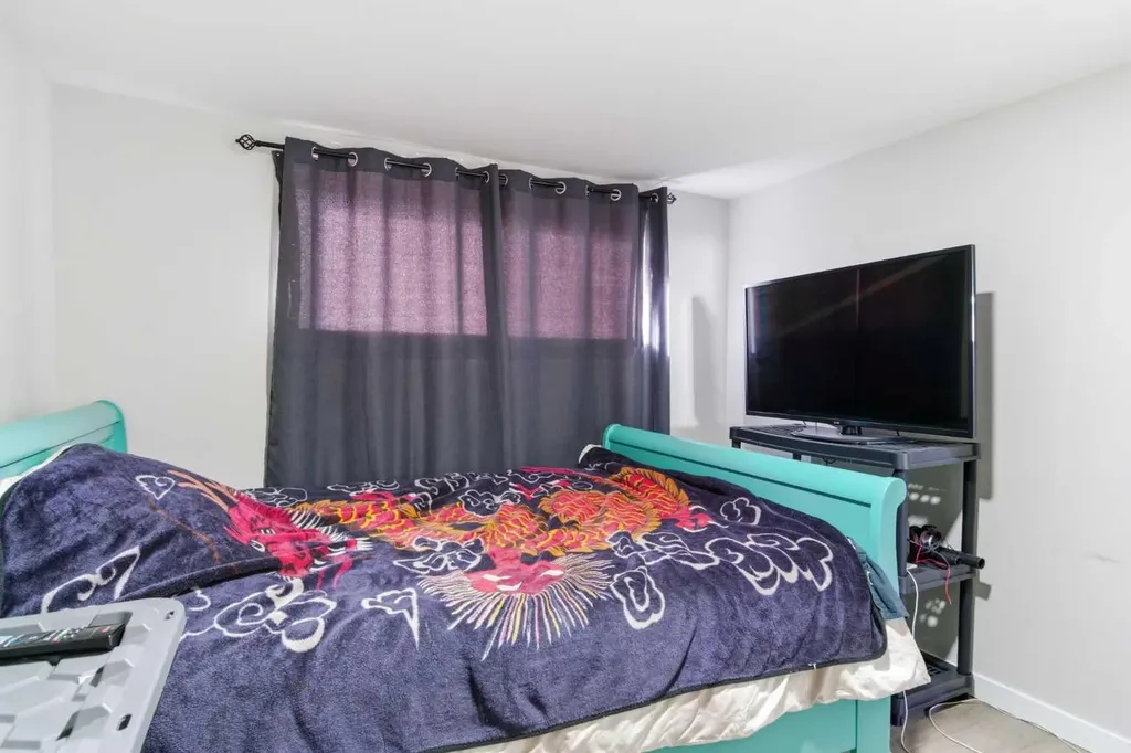 3811 14 Avenue NE Calgary AB T2A4A5