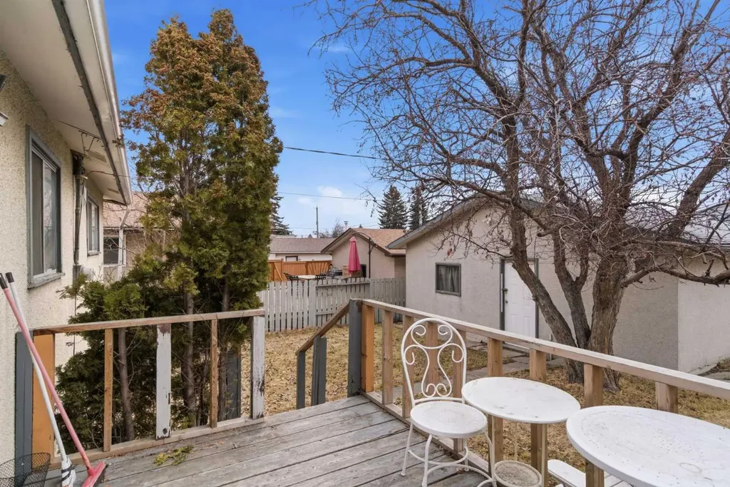 3811 14 Avenue NE Calgary AB T2A4A5
