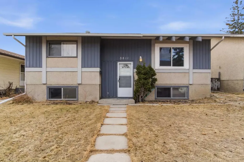 3811 14 Avenue NE Calgary AB T2A4A5