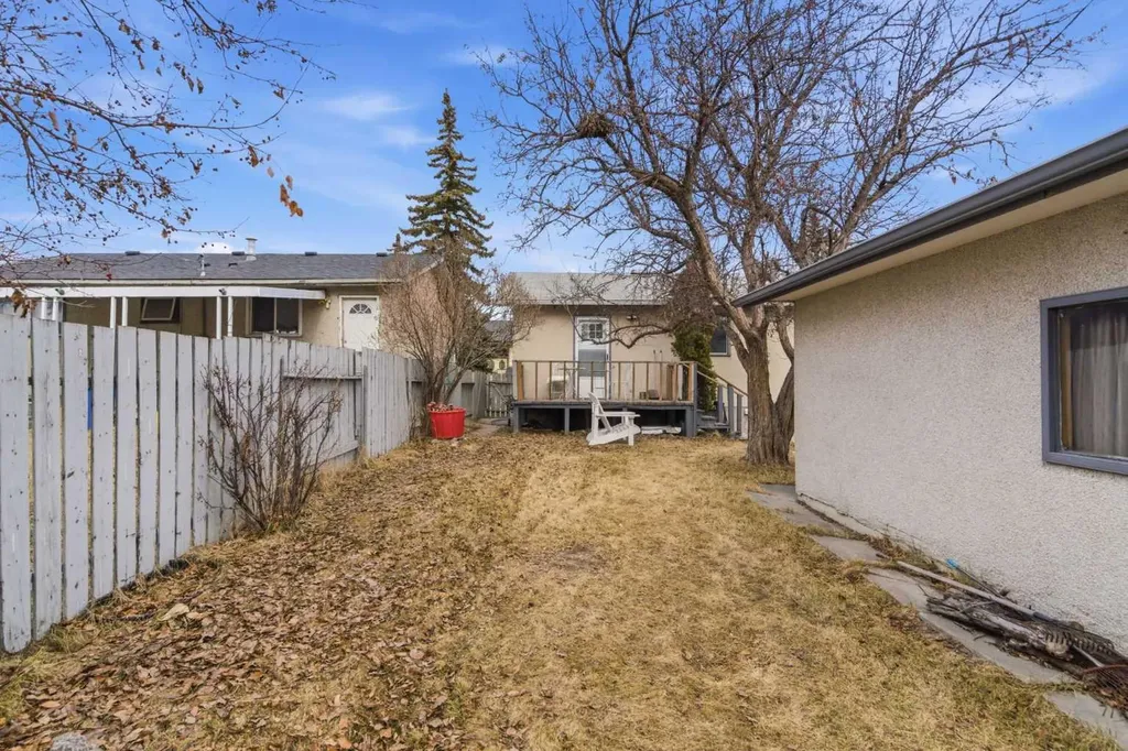 3811 14 Avenue NE Calgary AB T2A4A5