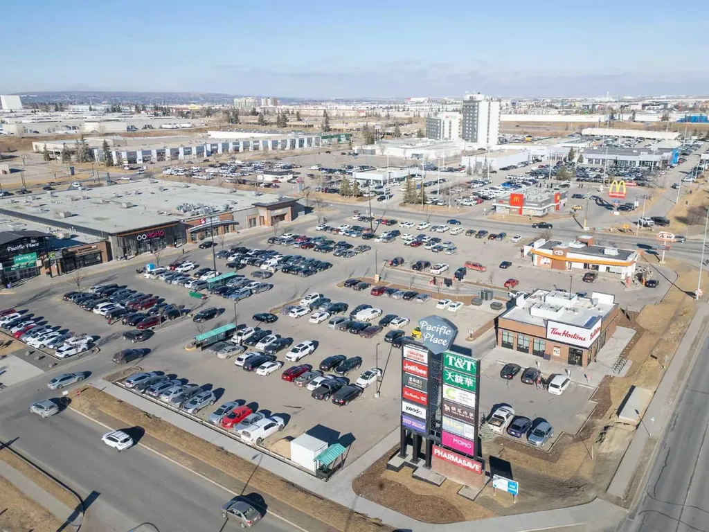 3811 14 Avenue NE Calgary AB T2A4A5