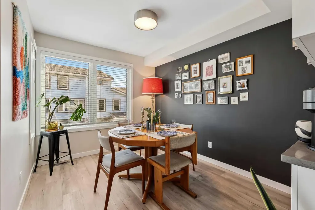 109 Coachway Lane SW Calgary AB T3H 2V9