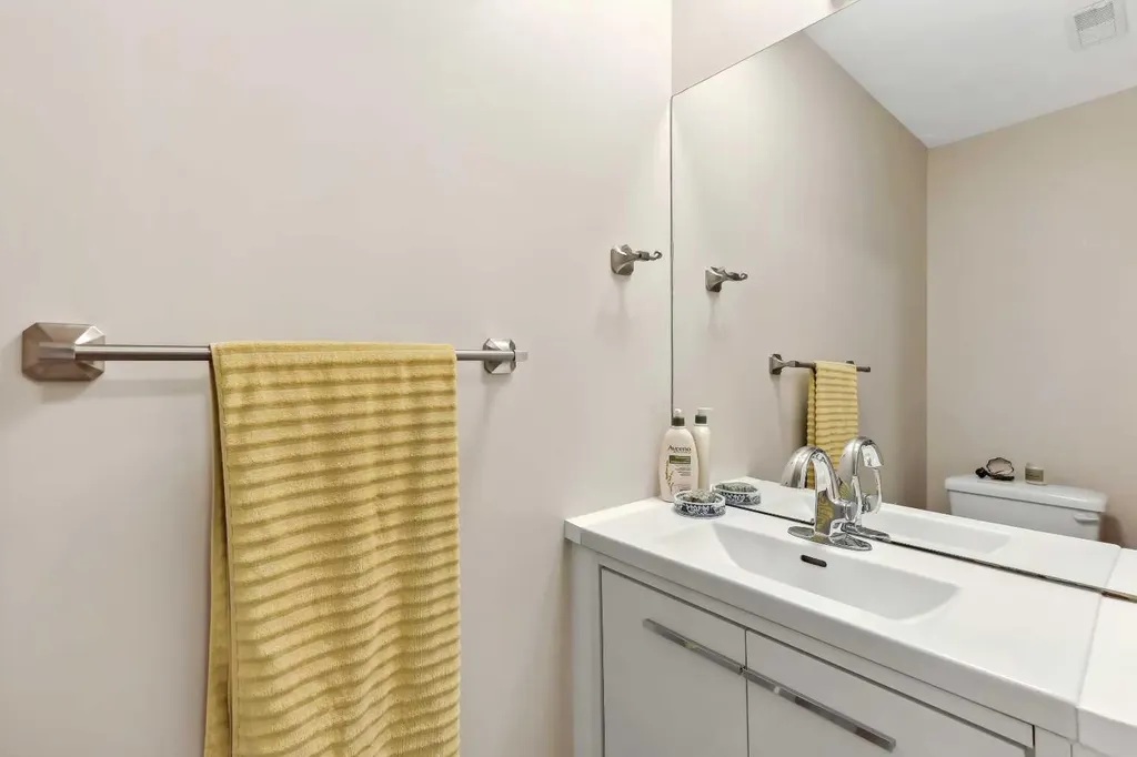 109 Coachway Lane SW Calgary AB T3H 2V9
