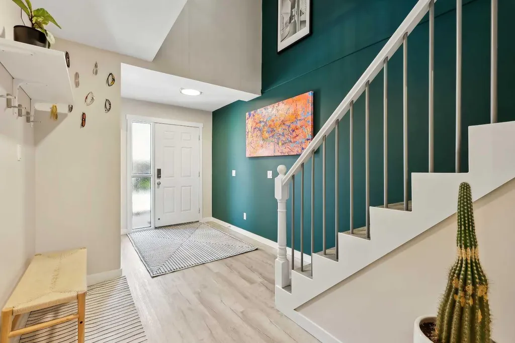 109 Coachway Lane SW Calgary AB T3H 2V9