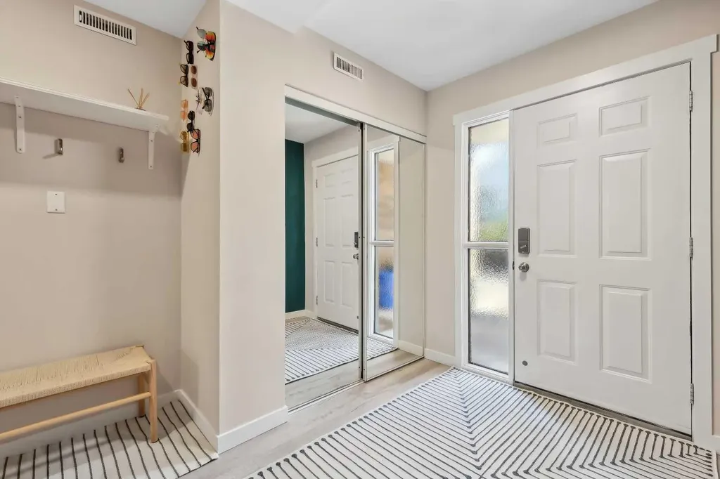 109 Coachway Lane SW Calgary AB T3H 2V9