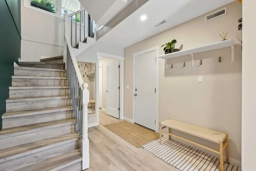 109 Coachway Lane SW Calgary AB T3H 2V9