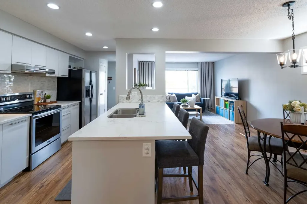 24 Copperpond Road SE Calgary AB T2Z 0L7