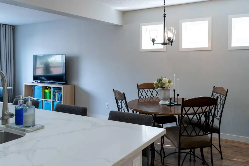 24 Copperpond Road SE Calgary AB T2Z 0L7